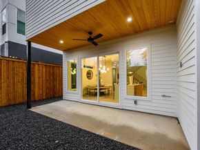 815  Bayonne Street , Dallas Texas 75212