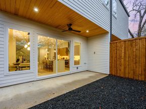 815  Bayonne Street , Dallas Texas 75212