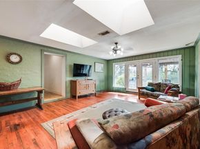 508  Martin Lane , Euless Texas 76040