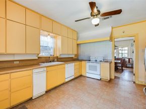 508  Martin Lane , Euless Texas 76040