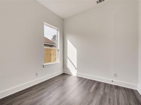 3811  Aransas Street , Dallas Texas 75212