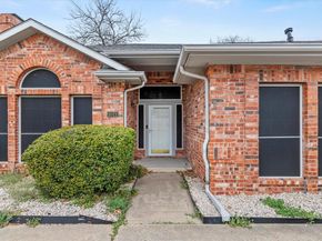 1021  Crestwood Court , DeSoto Texas 75115