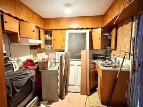 2523 N Prairie Creek Road , Dallas Texas 75227