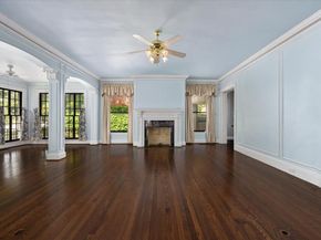 4720  Collinwood Avenue , Fort Worth Texas 76107