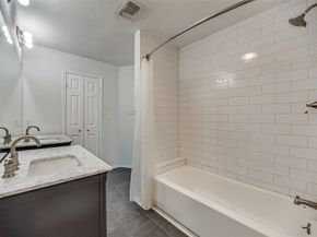 630 W Canty Street  B6, Dallas Texas 75208
