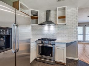 630 W Canty Street  B6, Dallas Texas 75208