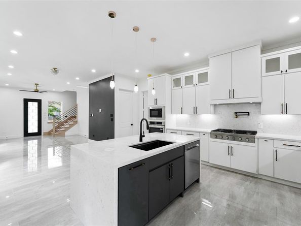 404  Pecan Drive , Dallas Texas 75203