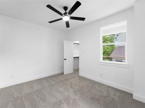 404  Pecan Drive , Dallas Texas 75203