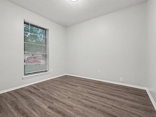 1321 N 7th Street , Conroe Texas 77301