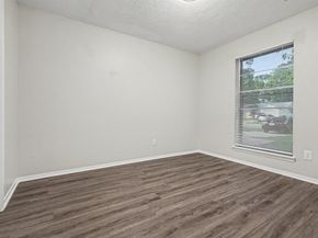 1321 N 7th Street , Conroe Texas 77301
