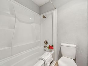 9600  Royal Lane  201, Dallas Texas 75243