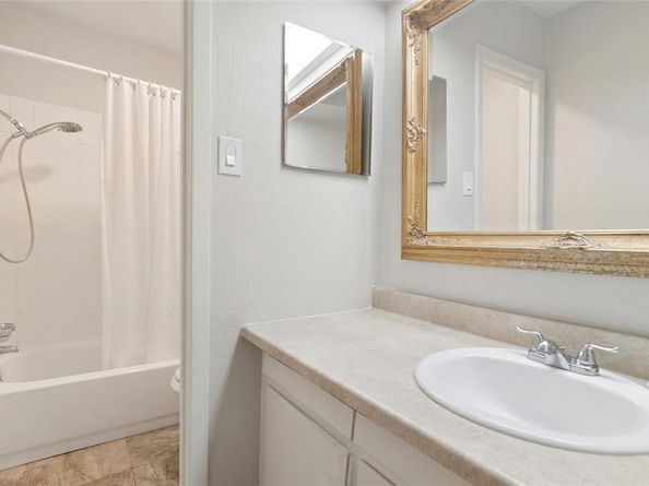 5311  Fleetwood Oaks Avenue  163, Dallas Texas 75235