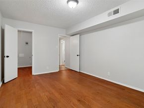 5311  Fleetwood Oaks Avenue  163, Dallas Texas 75235