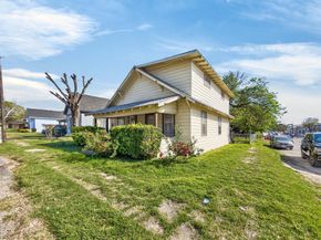 7011  Oak Street , Frisco Texas 75033