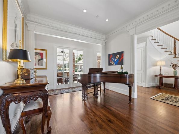 8210  Garland Road , Dallas Texas 75218
