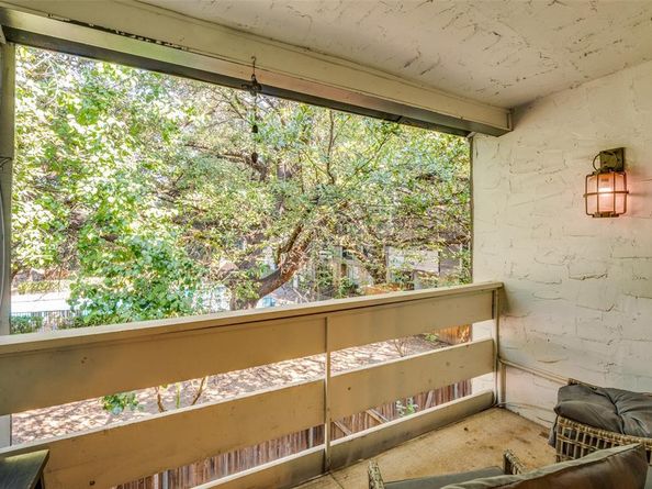 5840  Spring Valley Road  802, Dallas Texas 75254