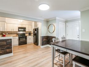 5840  Spring Valley Road  802, Dallas Texas 75254