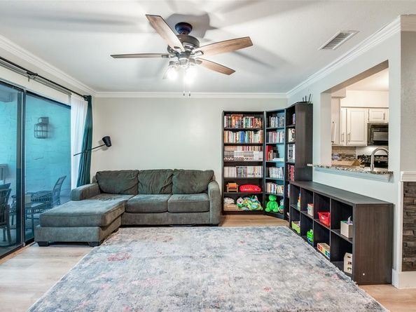 5840  Spring Valley Road  802, Dallas Texas 75254