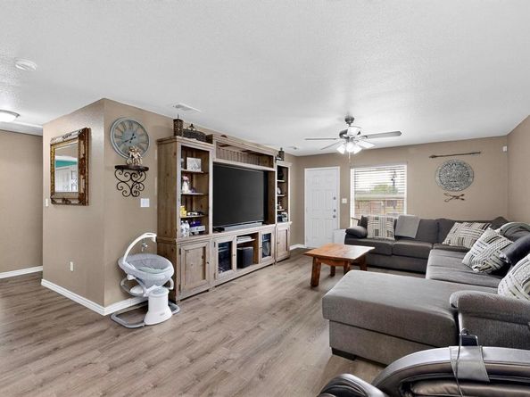 3726  Saddleback Drive , Dallas Texas 75227