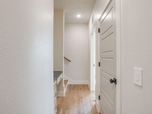 2820  Weisenberger Street  108, Fort Worth Texas 76107