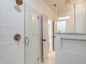 2820  Weisenberger Street  108, Fort Worth Texas 76107