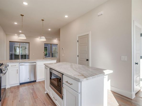 2820  Weisenberger Street  108, Fort Worth Texas 76107