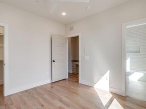 2820  Weisenberger Street  108, Fort Worth Texas 76107