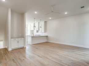 2820  Weisenberger Street  108, Fort Worth Texas 76107