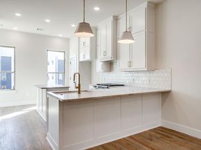 2820  Weisenberger Street  108, Fort Worth Texas 76107