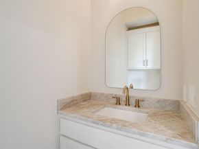 2820  Weisenberger Street  108, Fort Worth Texas 76107