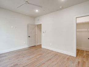 2820  Weisenberger Street  108, Fort Worth Texas 76107