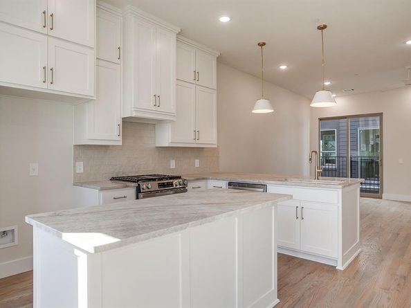 2820  Weisenberger Street  108, Fort Worth Texas 76107