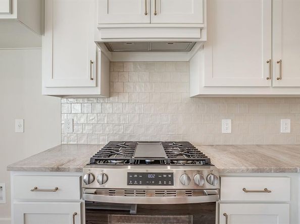 2820  Weisenberger Street  108, Fort Worth Texas 76107