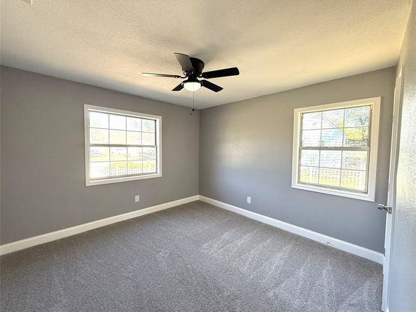 2205  Cottonwood Court , Grand Prairie Texas 75050