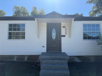 2205  Cottonwood Court 
