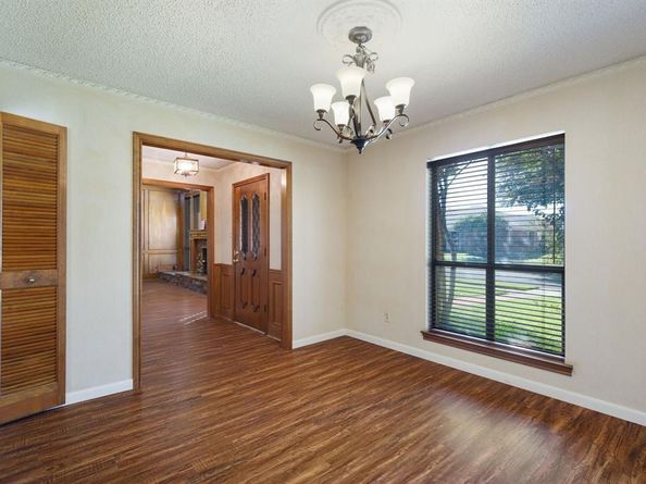 2215  Cedar Circle , Carrollton Texas 75006