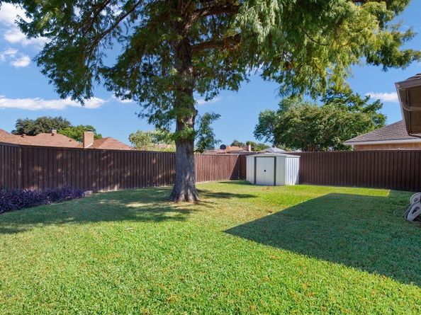 2215  Cedar Circle , Carrollton Texas 75006