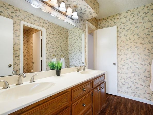 2215  Cedar Circle , Carrollton Texas 75006