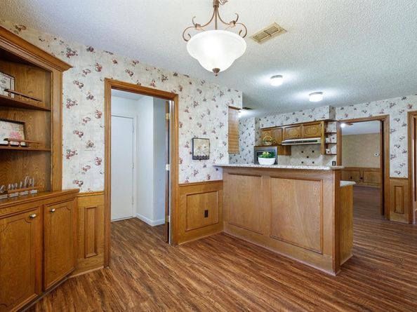 2215  Cedar Circle , Carrollton Texas 75006