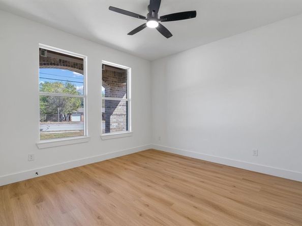 8811  Silver Creek Road , White Settlement Texas 76108