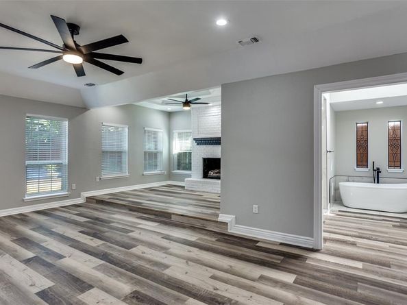 2103  Bay Club Drive , Arlington Texas 76013