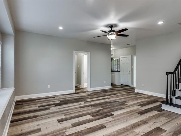 2103  Bay Club Drive , Arlington Texas 76013