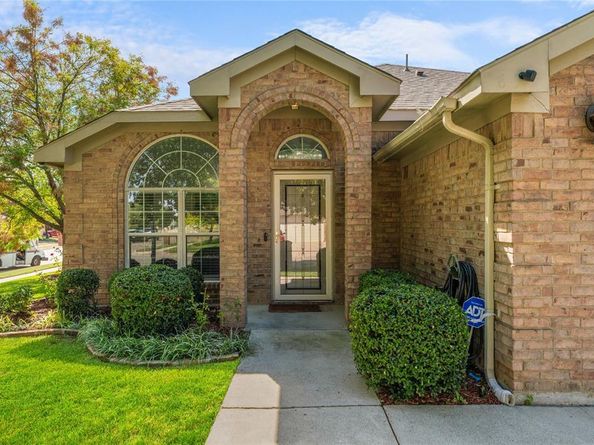 653  Mistymoor Lane , Fort Worth Texas 76052