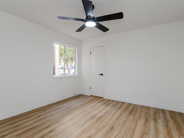 5607  Harvest Hill Road  1007, Dallas Texas 75230