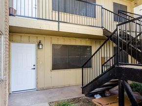 5607  Harvest Hill Road  1007, Dallas Texas 75230