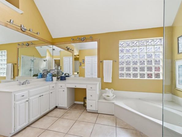 1222  Olde Towne Drive , Irving Texas 75061