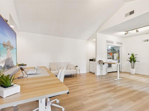 5200  Martel Avenue  16C, Dallas Texas 75206