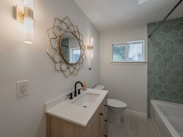3031  Woodwind Lane , Dallas Texas 75229