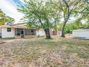 529  Roberts Cut Off Road , River Oaks Texas 76114