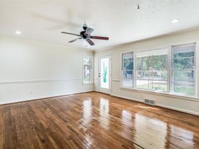 529  Roberts Cut Off Road , River Oaks Texas 76114